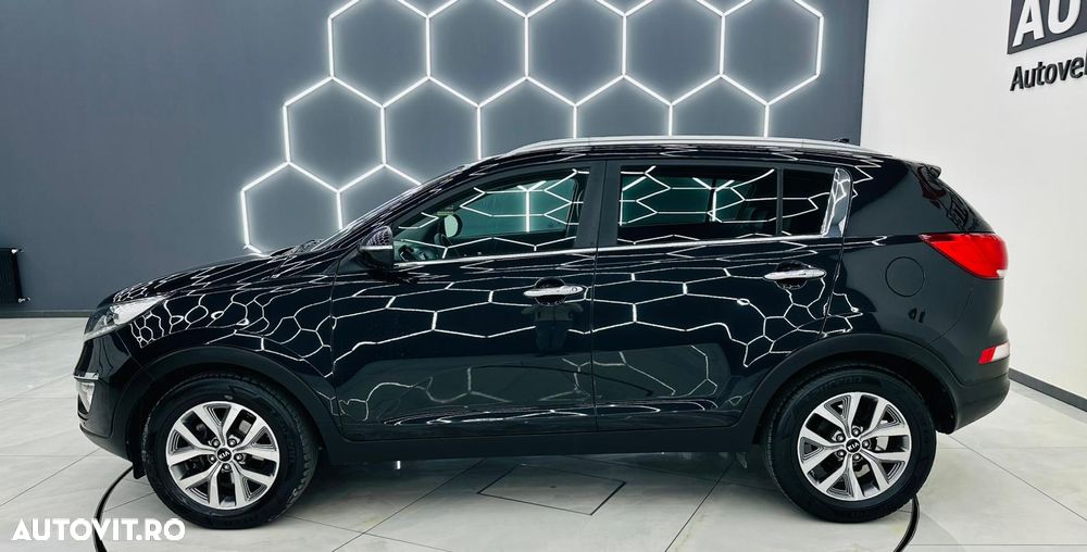 Kia Sportage 1.7 CRDI 2WD Dream-Team Edition - 36