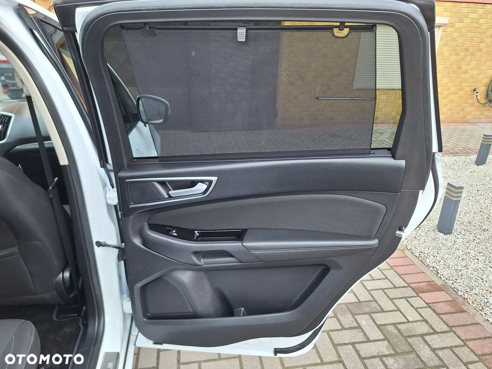 Ford S-Max - 28