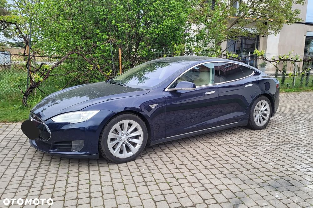 Tesla Model S 85 - 5