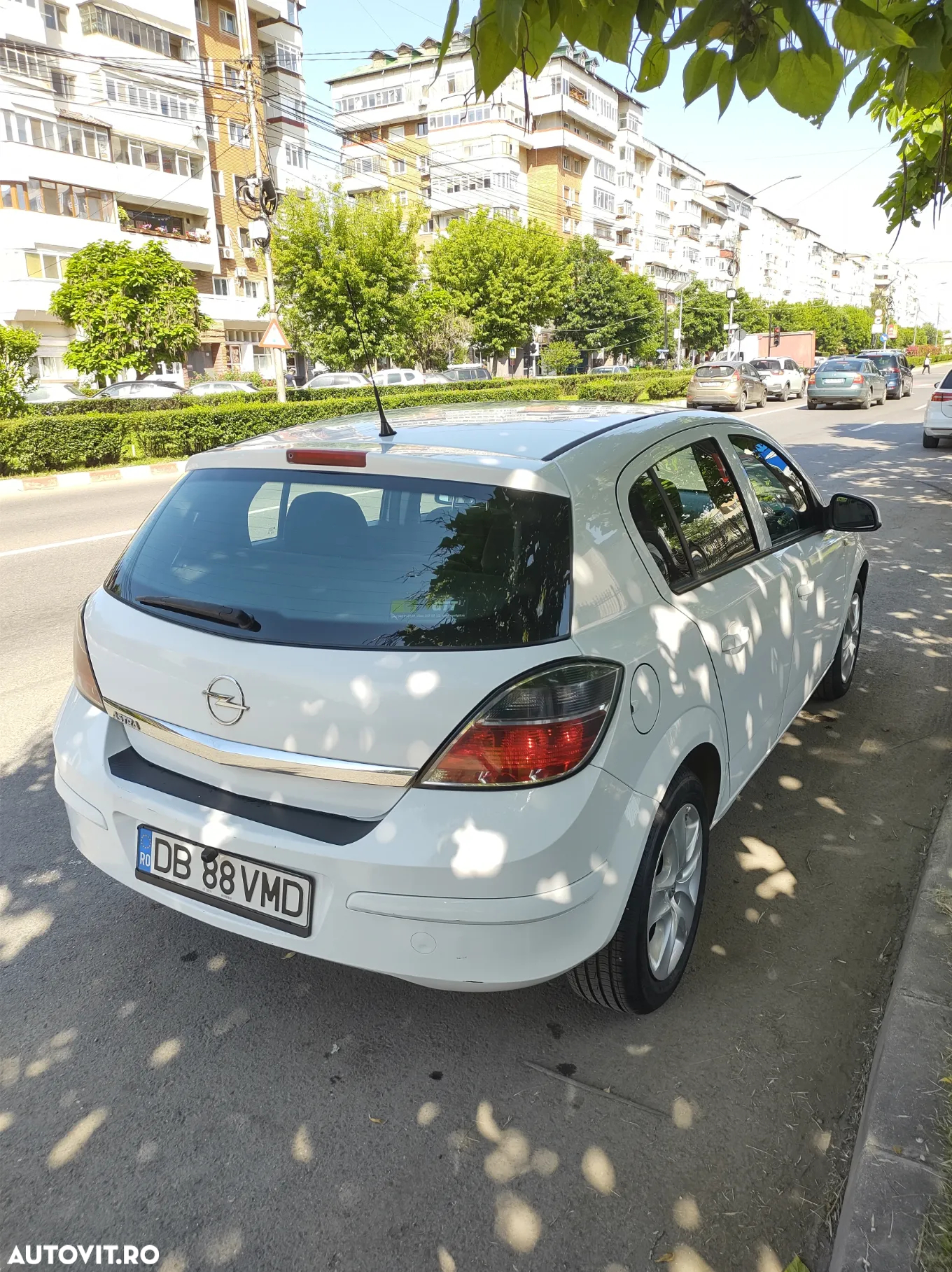 Opel Astra 1.4i Essentia - 7