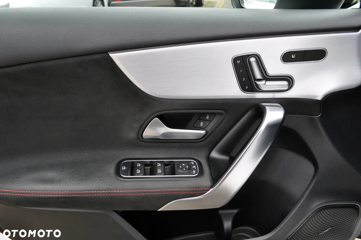 Mercedes-Benz Klasa A 200 AMG Line 7G-DCT - 17