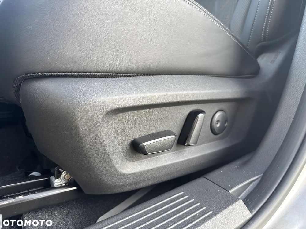 Nissan X-Trail 1.5 VC-T e-POWER Tekna e-4ORCE 7os - 21