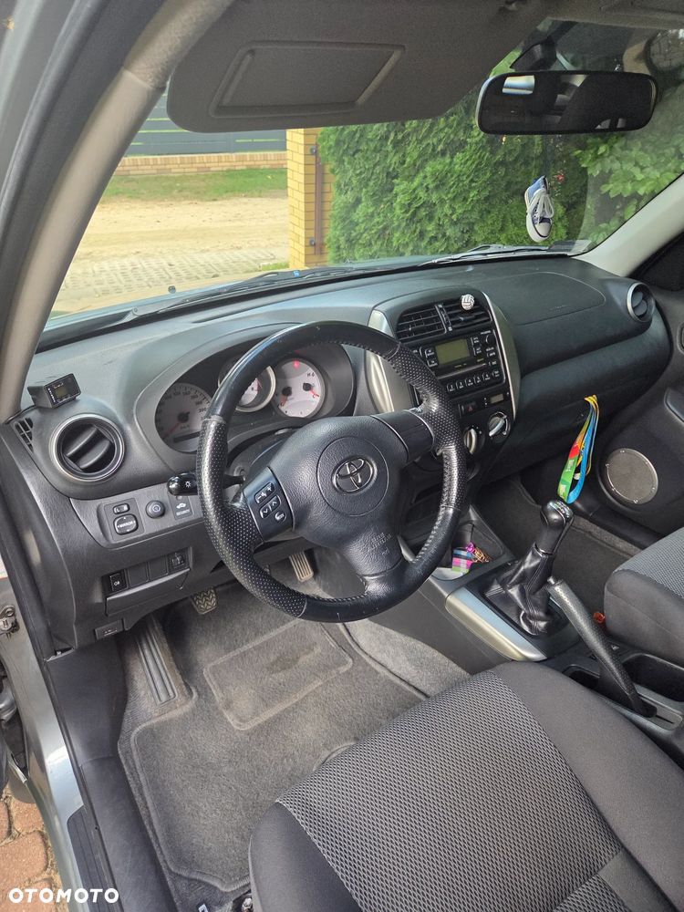 Toyota RAV4 4x2 - 13
