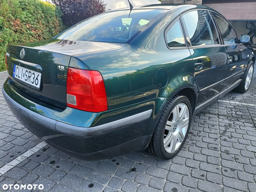 Volkswagen Passat 1.8 Comfortline - 5