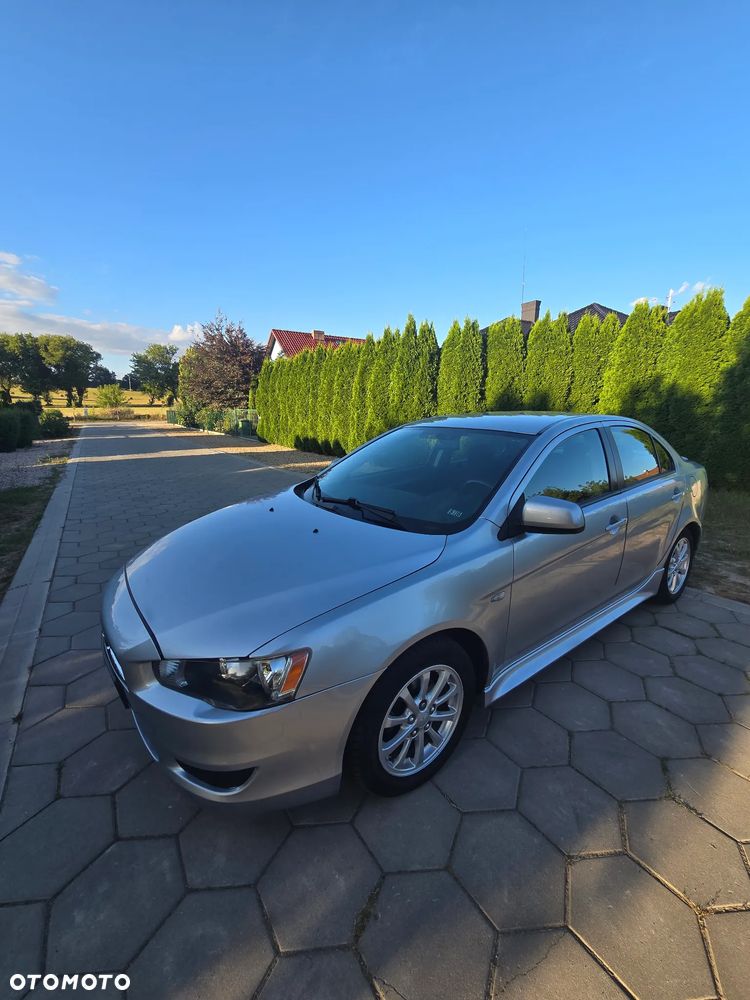 Mitsubishi Lancer - 1