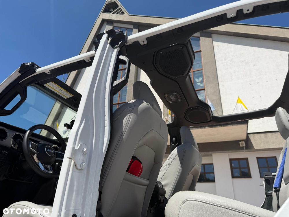 Jeep Wrangler - 19
