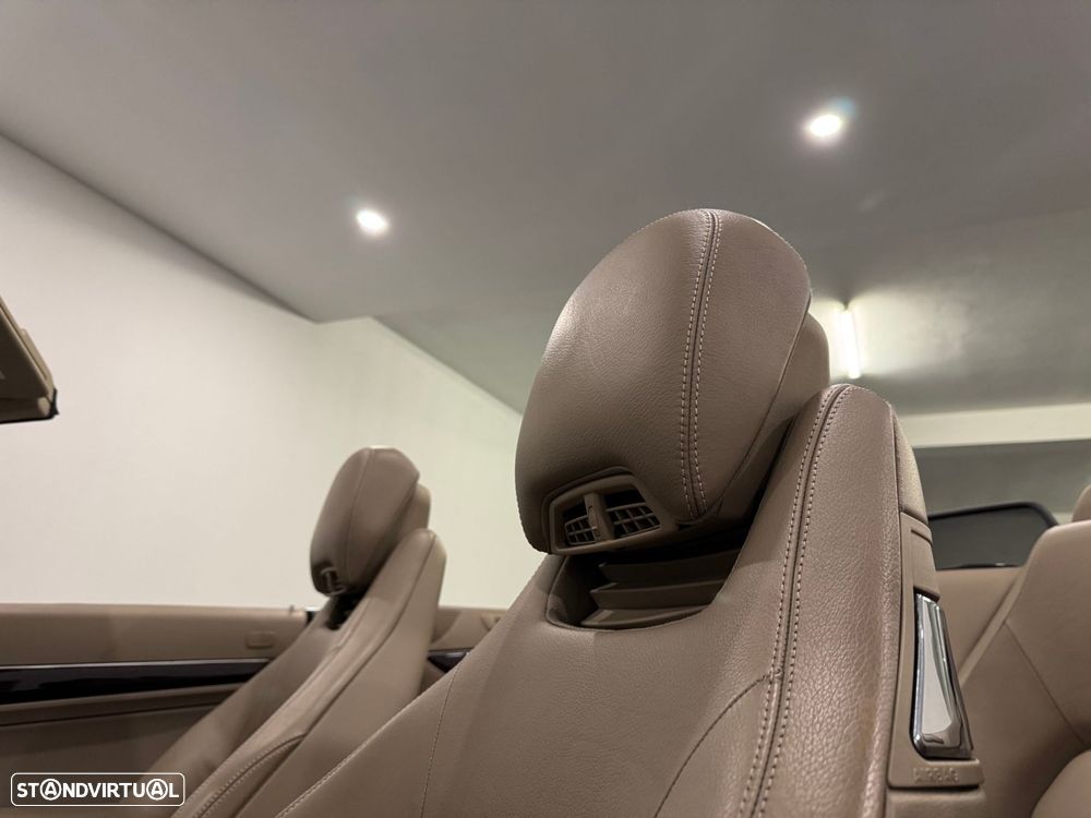 Mercedes-Benz E 220 CDi Avantgarde BlueEfficiency - 31