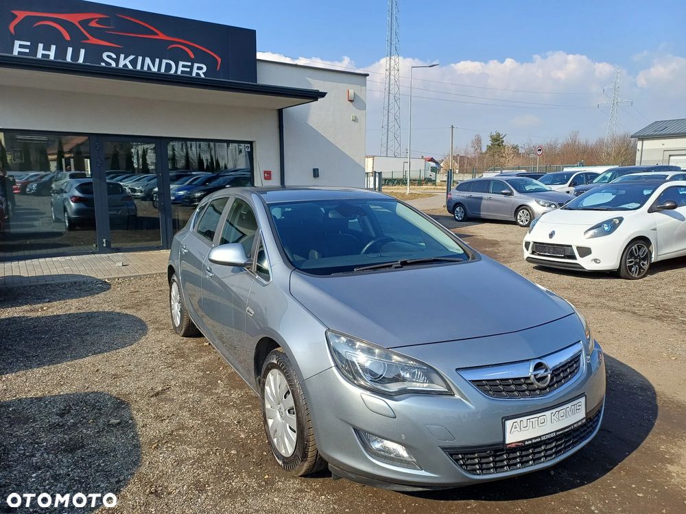 Opel Astra 1.4 Turbo Cosmo - 10