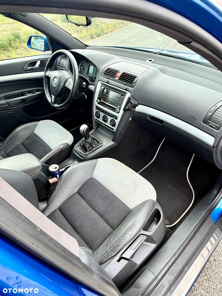 Skoda Octavia 2.0 TDI DPF RS - 6