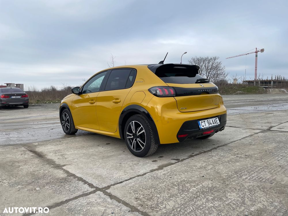 Peugeot 208 1.2 L PureTech STT EAT8 GT Line - 3