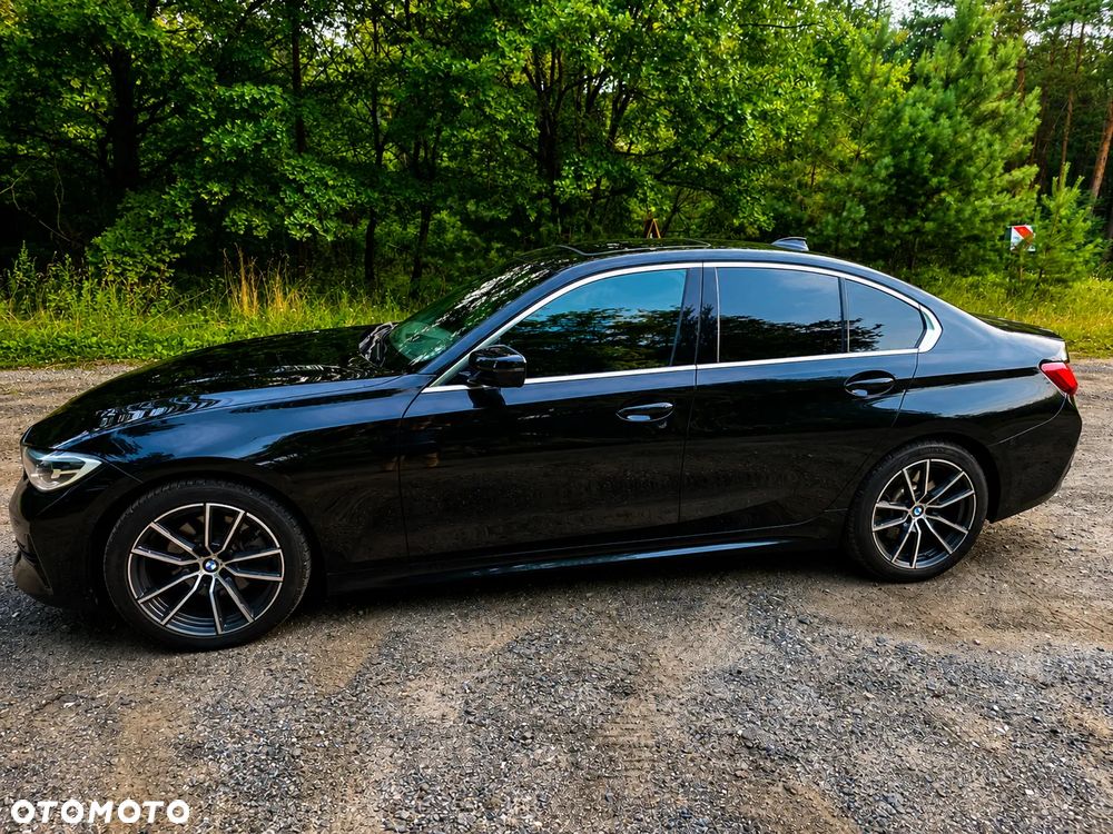 BMW Seria 3 330i Sport - 4