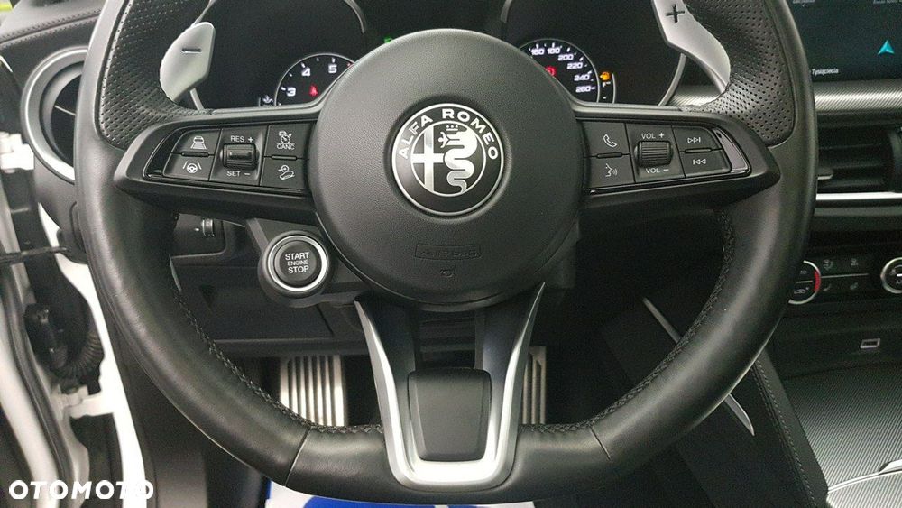 Alfa Romeo Stelvio - 22