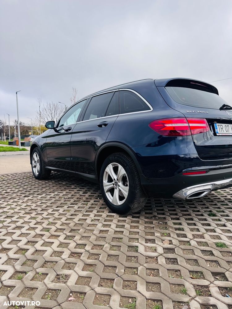 Mercedes-Benz GLC 250 d 4Matic 9G-TRONIC - 4