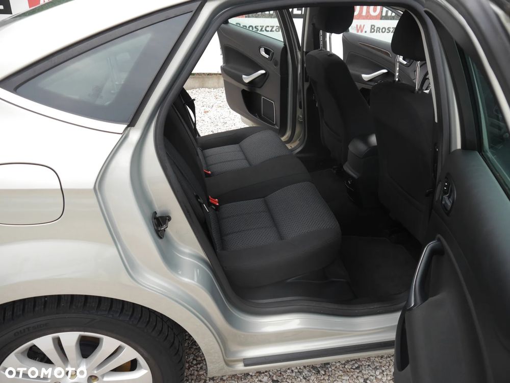 Ford Mondeo 2.0 Ghia Executive - 20