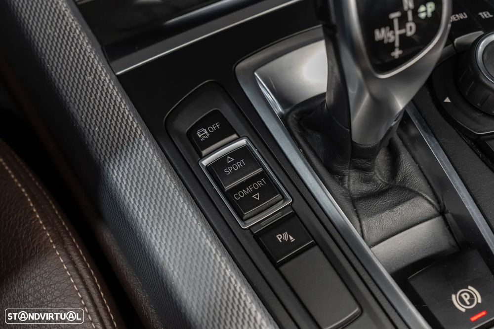 BMW X5 25 d xDrive Pack M - 16