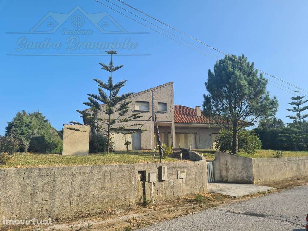 Fantástica Moradia T3+2 com terreno de 5000m2 - Grande imagem: 2/41