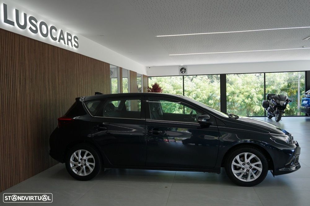 Toyota Auris 1.2 Turbo Design Edition - 31