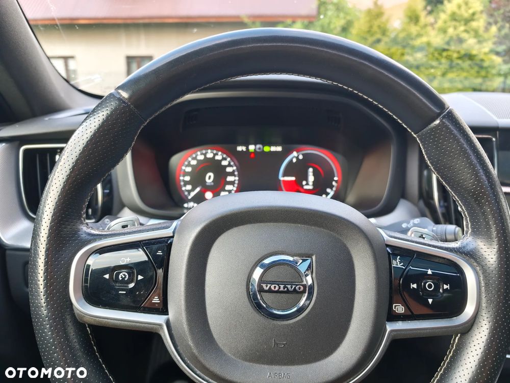 Volvo XC 60 T8 AWD Recharge Geartronic RDesign Expression - 15
