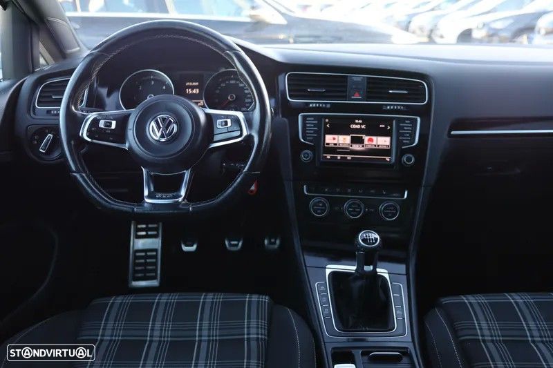VW Golf 2.0 TDI GTD - 19