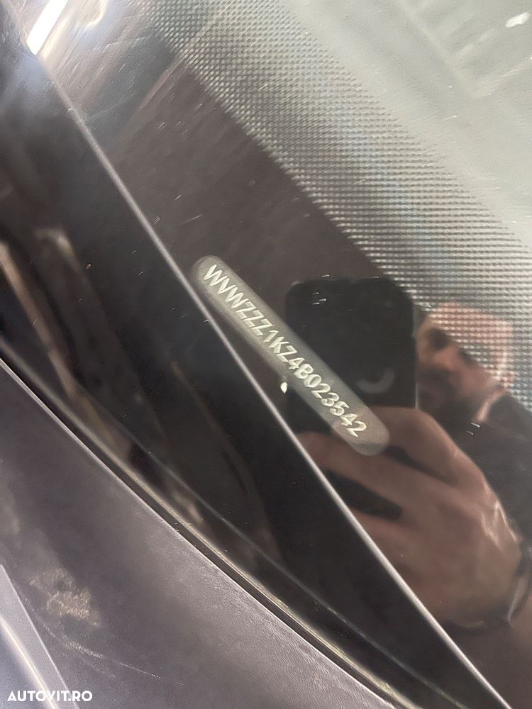 Volkswagen Golf 2.0 TDI Sportline - 11