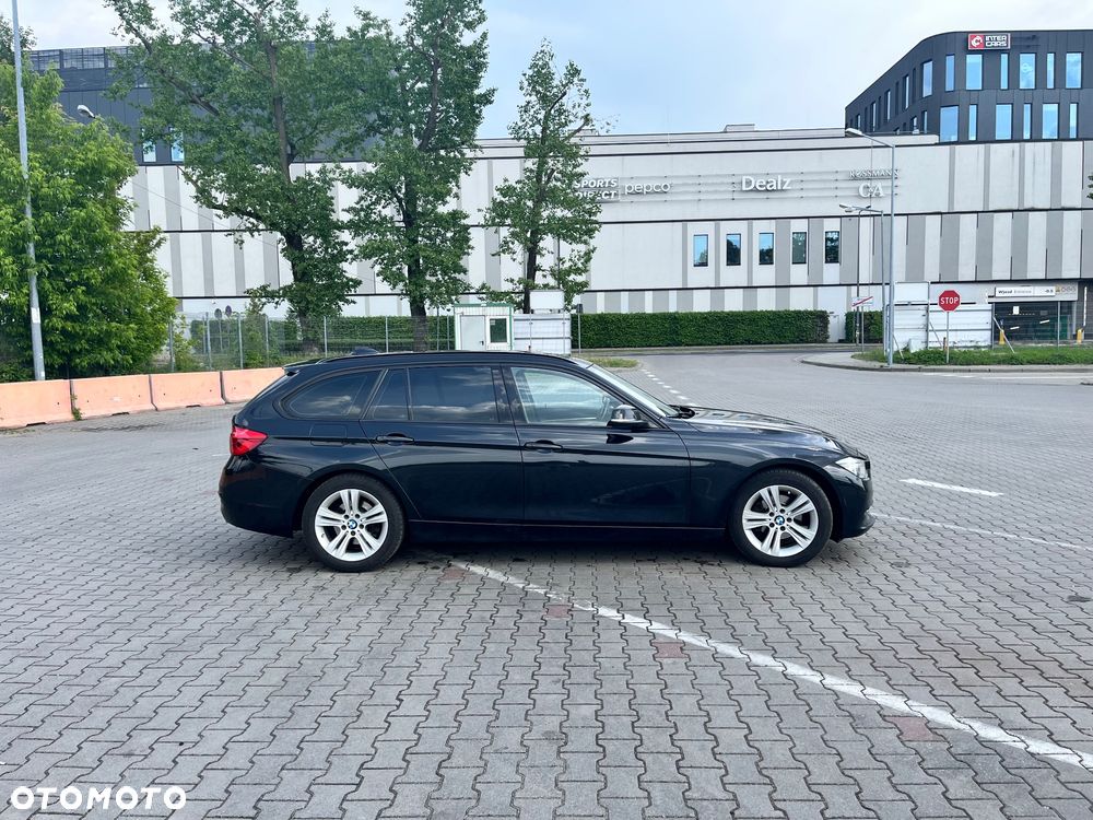 BMW Seria 3 318d Sport Line - 4