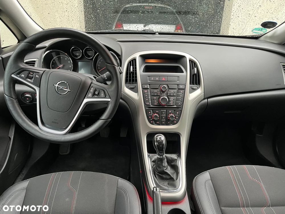 Opel Astra 1.4 T Edition 150 - 8