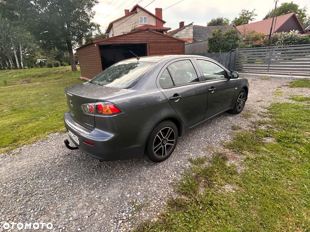 Mitsubishi Lancer 1.6 Inform - 9