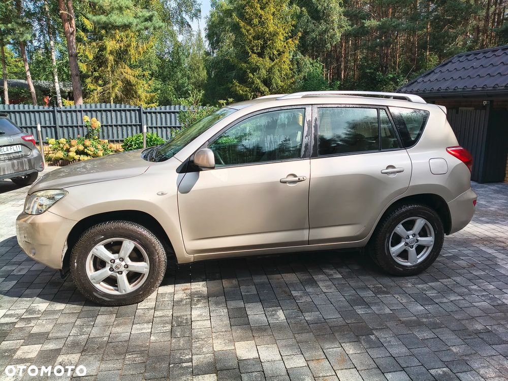 Toyota RAV4 2.0 VVT-i Prestige - 1