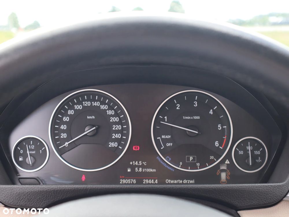 BMW Seria 3 ver-318d-luxury-line - 6