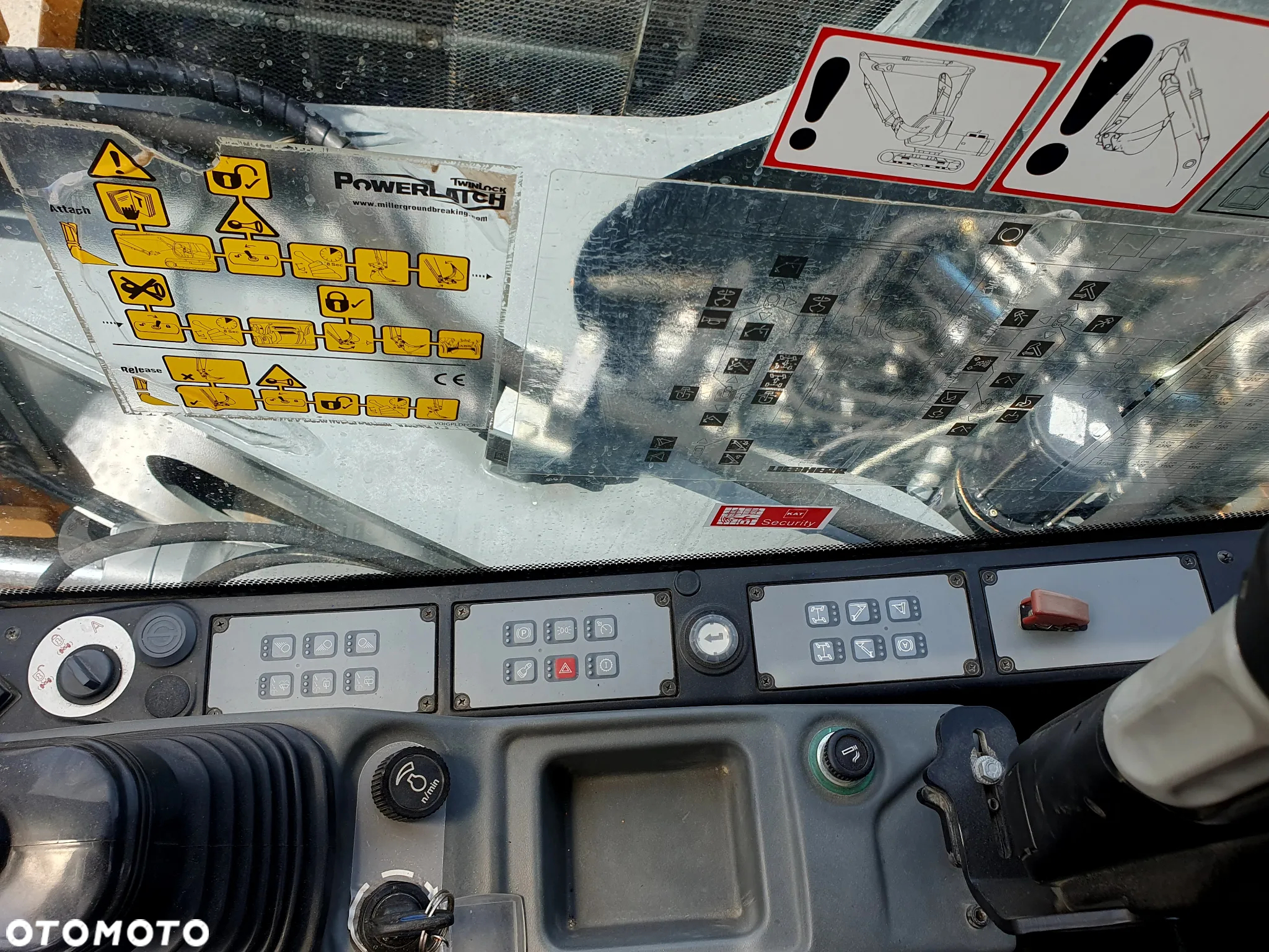 Liebherr A910 Compact - 14