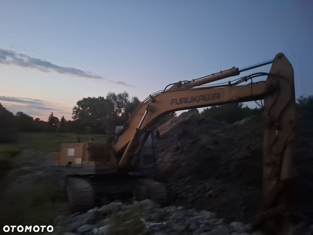Furukawa 25t 640 l koparka gąsienicowa - 4