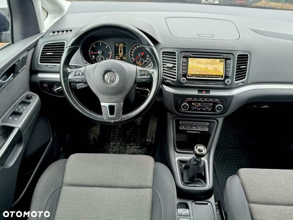 Volkswagen Sharan - 10