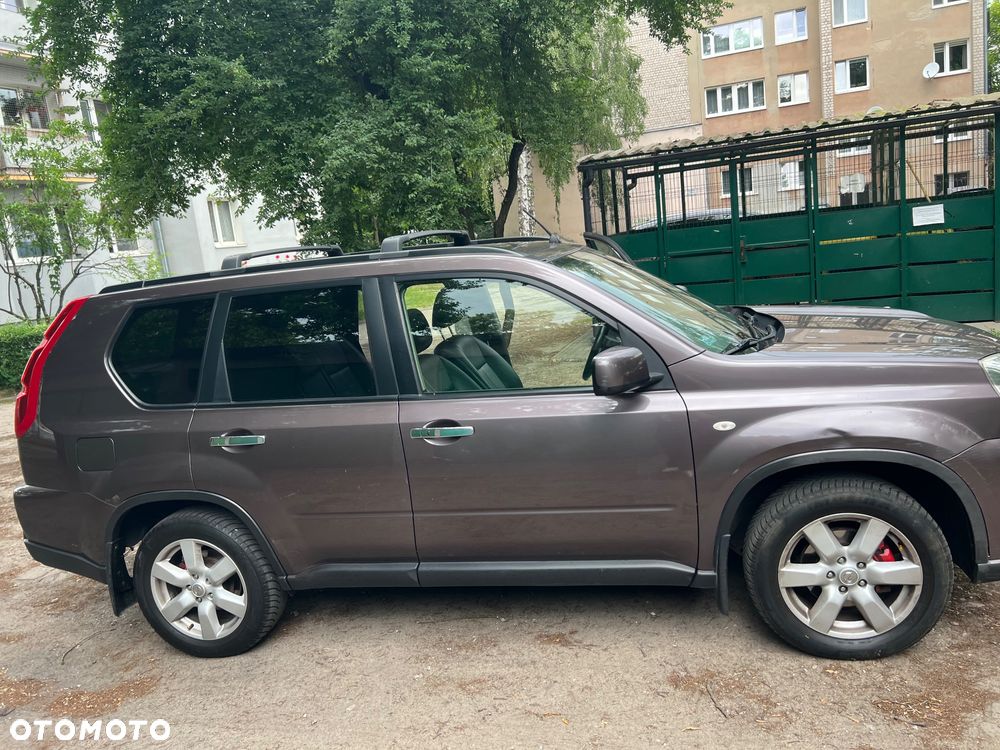 Nissan X-Trail 2.0 dCi LE - 2