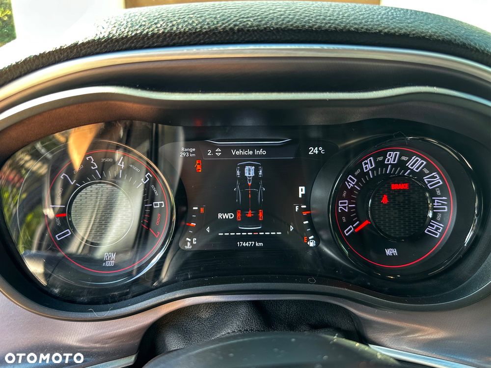 Dodge Challenger 3.6 GT AWD - 31