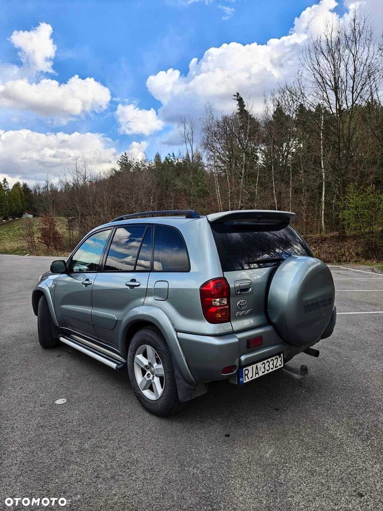Toyota RAV4 - 4