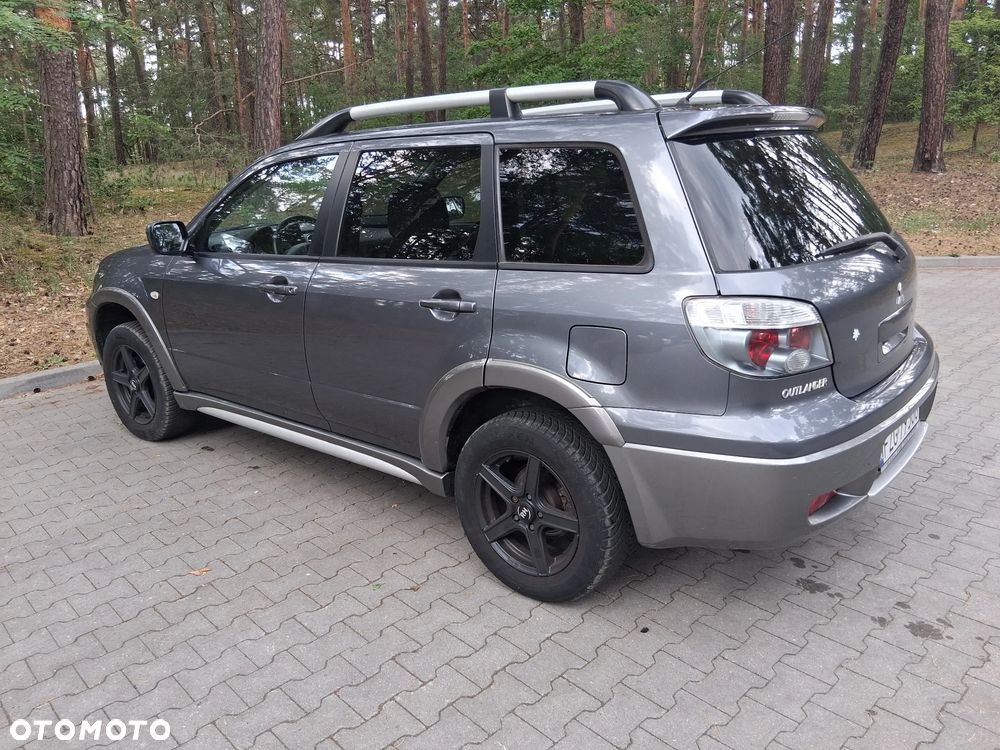 Mitsubishi Outlander 2.4 4WD Intense - 3