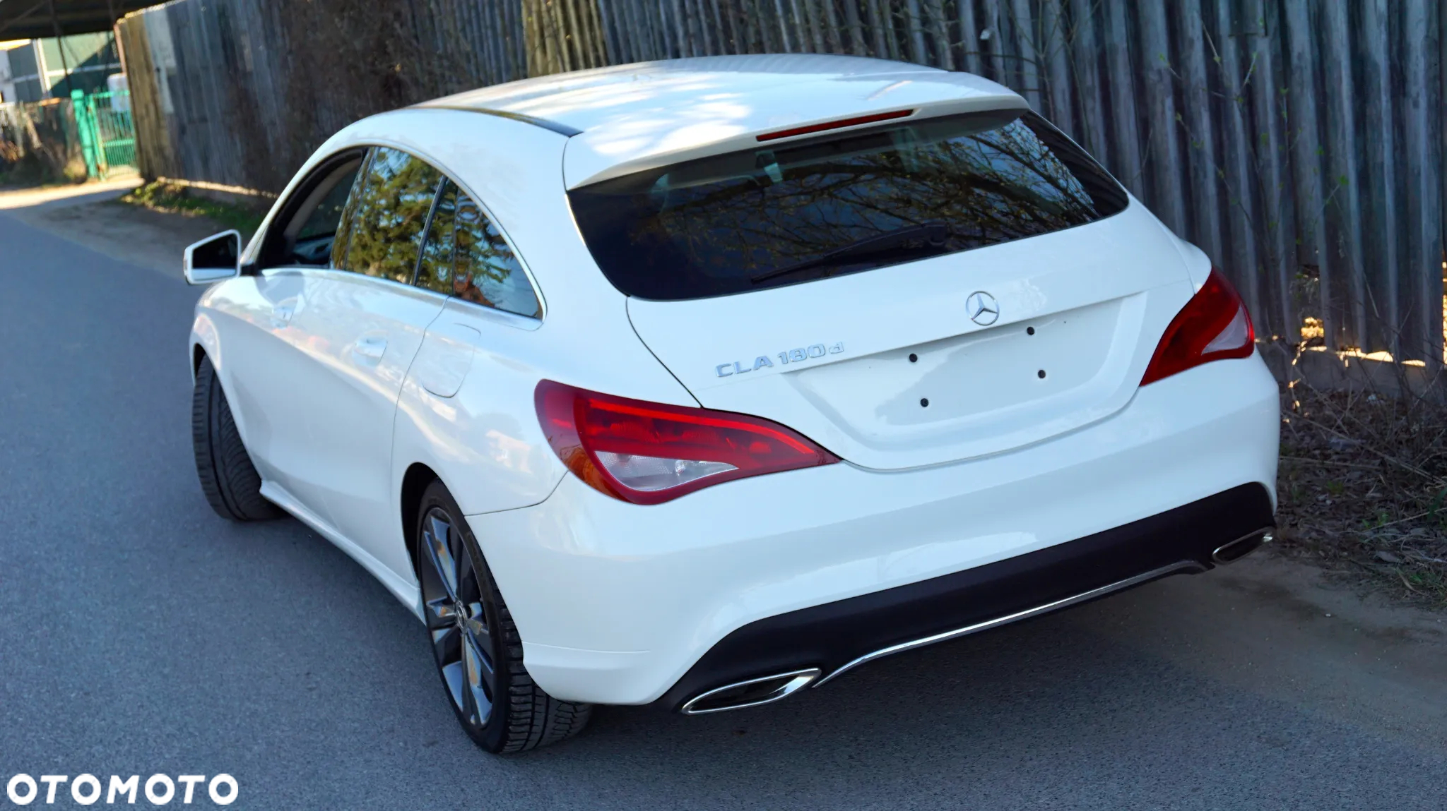 Mercedes-Benz CLA 180 d 7G-DCT - 22