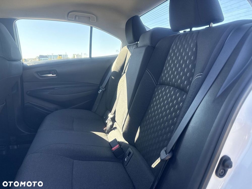 Toyota Corolla 1.8 Hybrid Comfort - 17