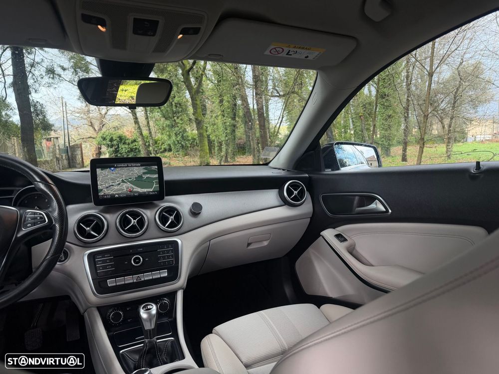 Mercedes-Benz CLA 180 d Shooting Brake Urban - 25