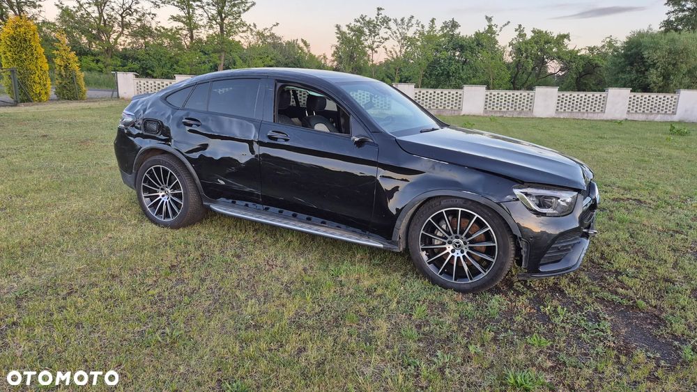 Mercedes-Benz GLC 300 d 4Matic 9G-TRONIC AMG Line - 8