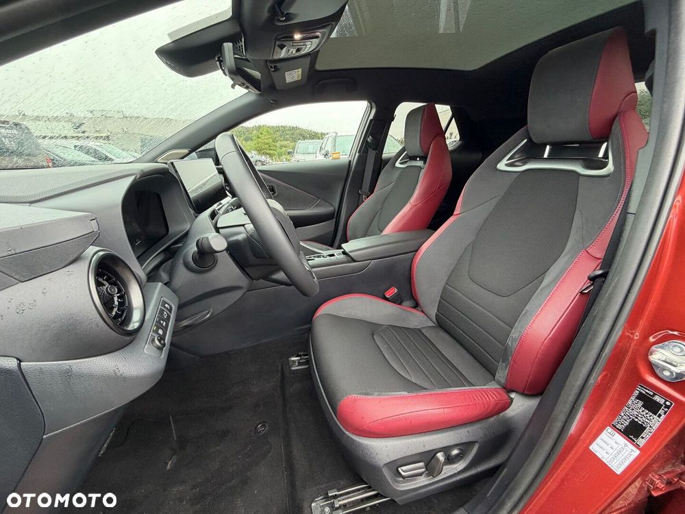 Toyota C-HR 2.0 PHEV Dynamic Force Tokyo Edition - 28