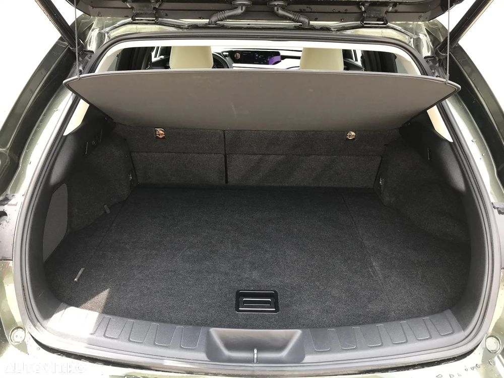 Lexus UX 250h E-FOUR Luxury ML - 38