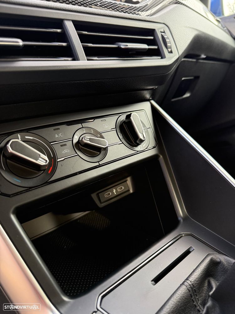 VW Polo 1.0 TSI Urban - 18