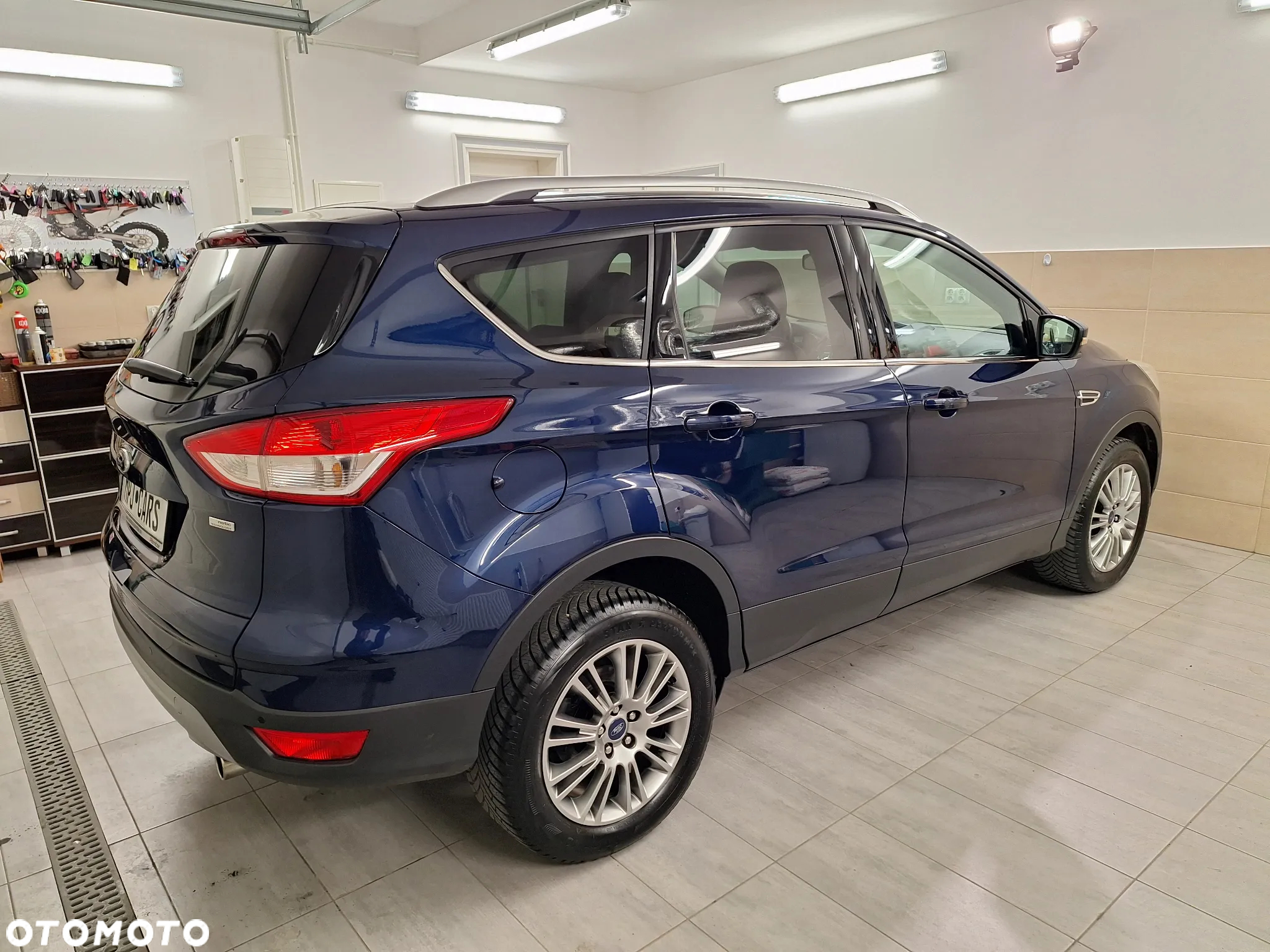 Ford Kuga 1.6 EcoBoost 2x4 Titanium - 12
