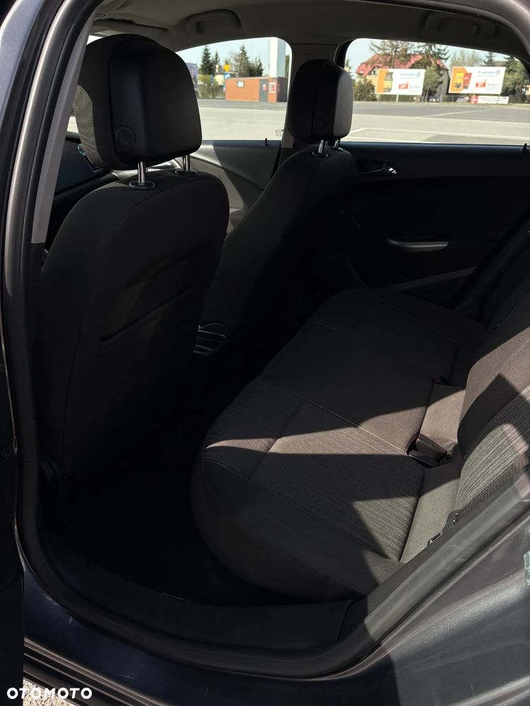 Opel Astra 1.6 Active - 24