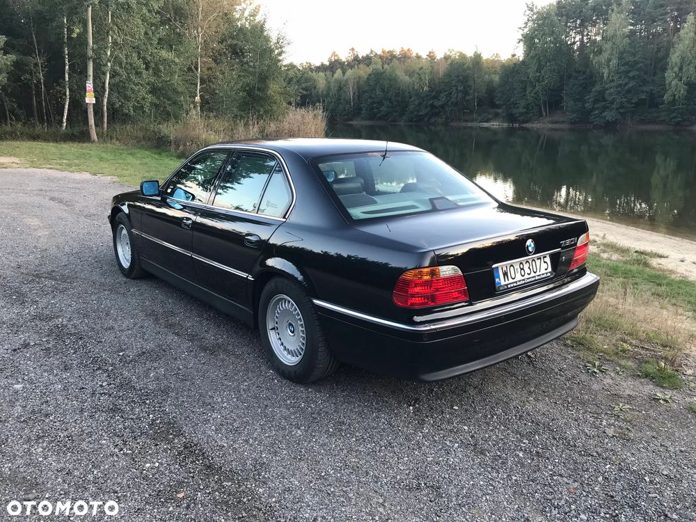 BMW Seria 7 750i - 3