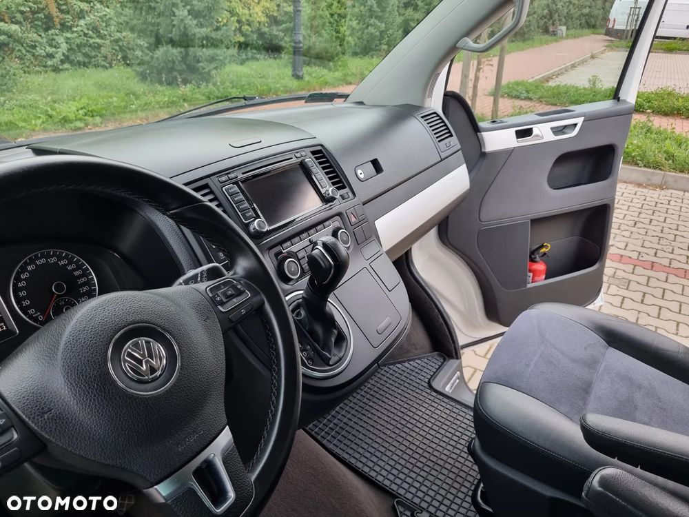 Volkswagen Multivan - 14