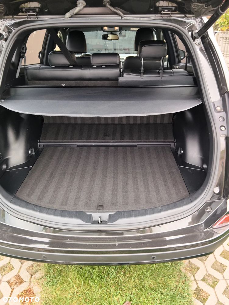 Toyota RAV4 - 8