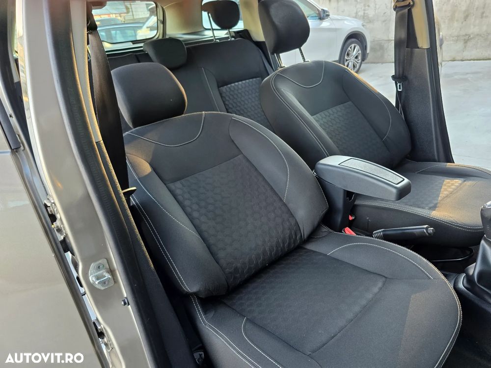 Dacia Logan MCV 0.9 TCe 90 CP Prestige - 13