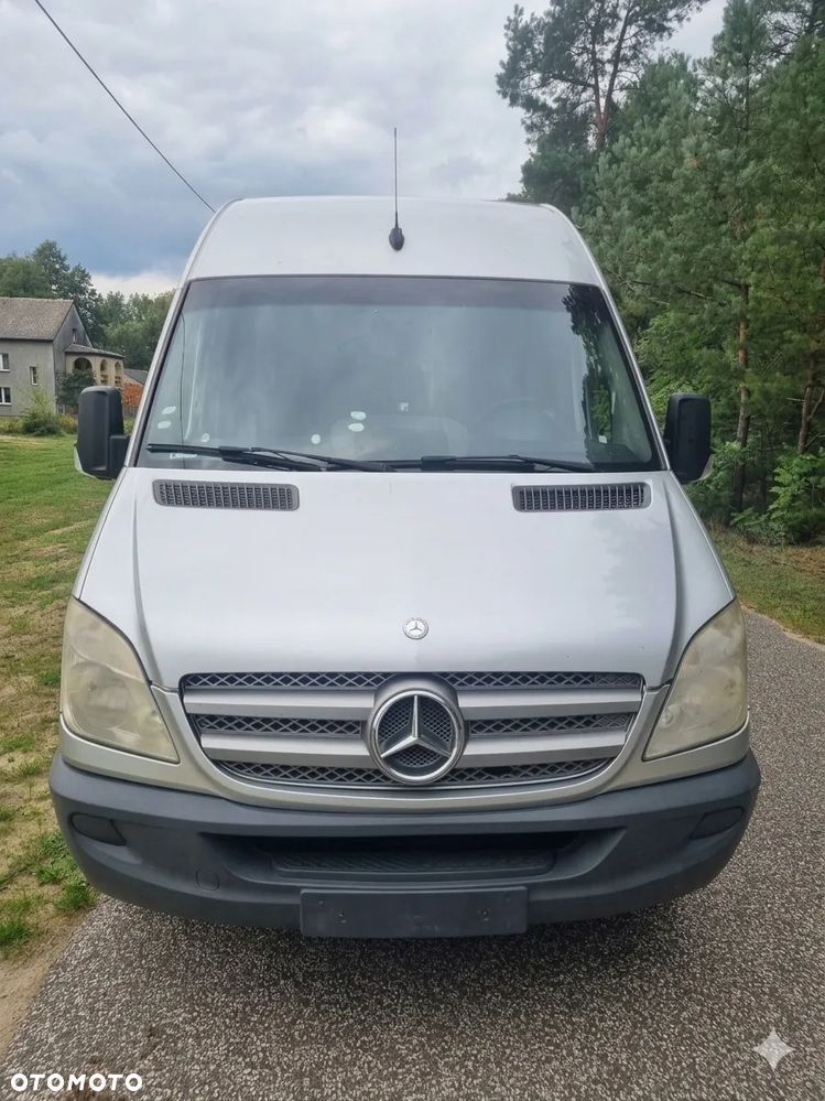 Mercedes-Benz Sprinter - 9